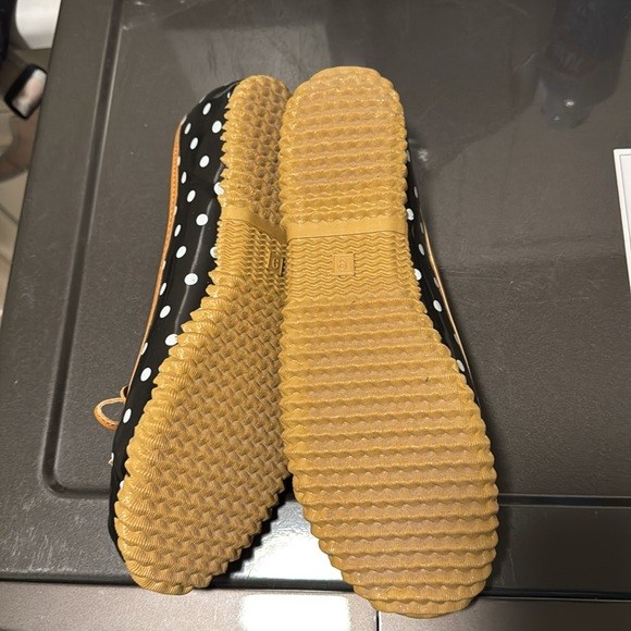 London Fog waterproof flats women’s 9 - Picture 2 of 3
